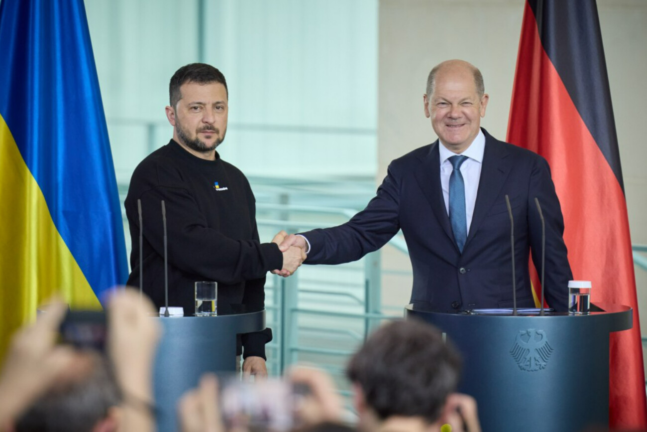 24 січня президент України Володимир Зеленський провів розмову з канцлером Німеччини Олафом Шольцом