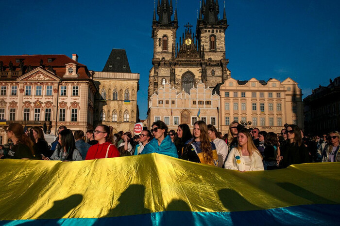 Чехія планує продовжити статус тимчасового захисту українських біженців